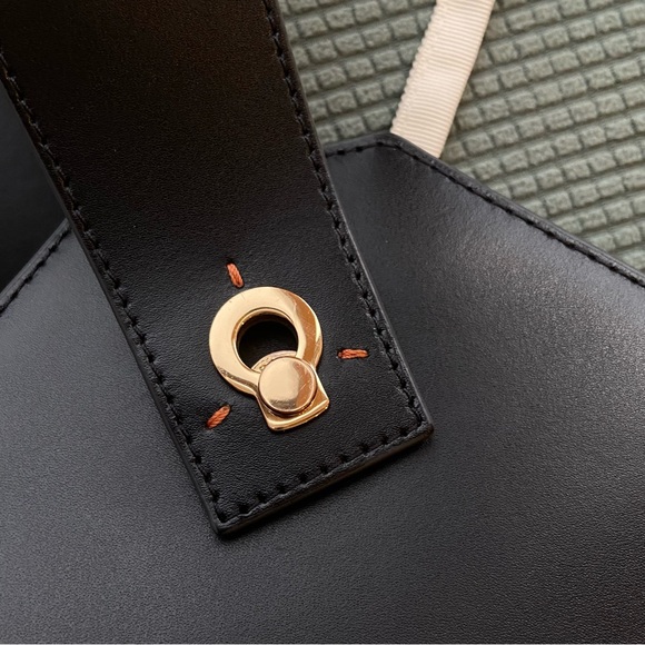 DANSE LENTE BLACK LEATHER BUCKET BAG JOHNNY GOLD HW - Picture 6 of 16